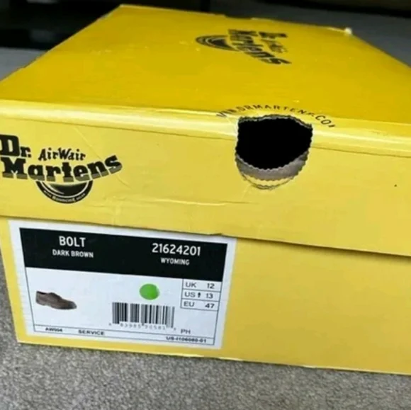DR. MARTENS Bolt Industrial Chunky Shoes Mens Brown Leather Wyoming New in Box